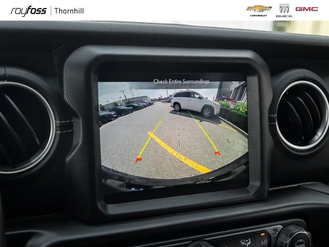 Jeep Wrangler - Image 12
