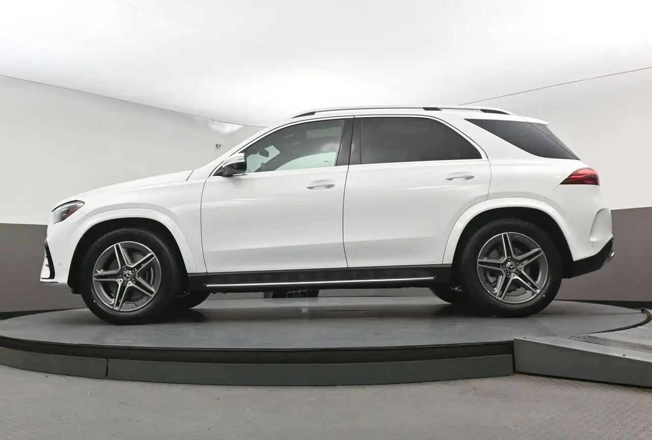 Mercedes-Benz GLE - Image 46