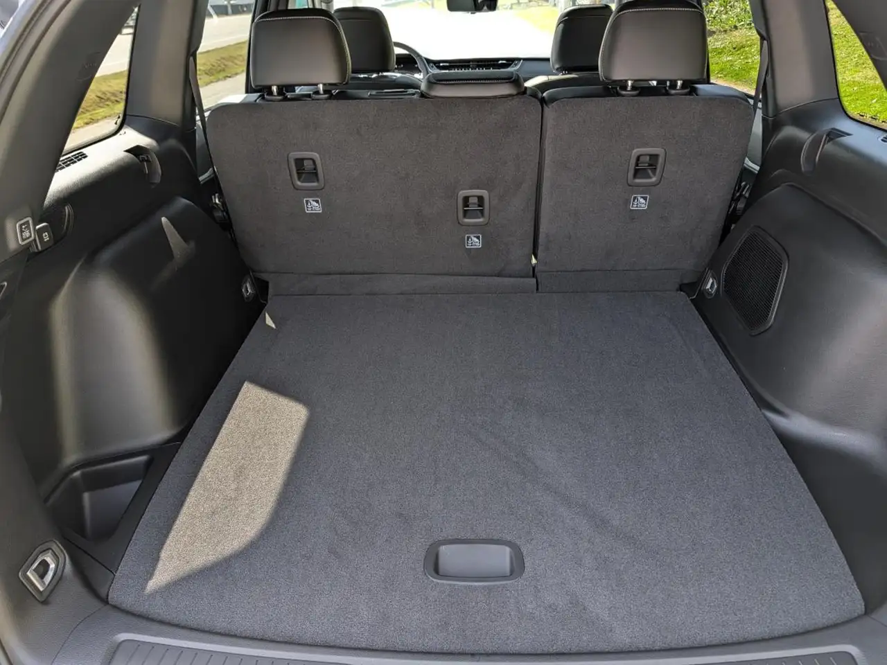 Jeep Grand Cherokee - Image 17