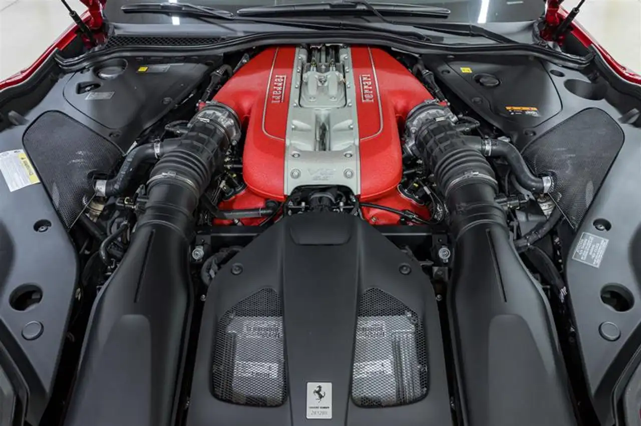 Ferrari 812 - Image 8