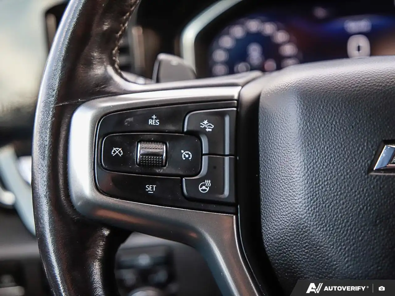Chevrolet Silverado 1500 - Image 21