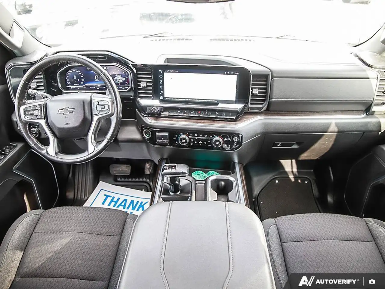 Chevrolet Silverado 1500 - Image 28