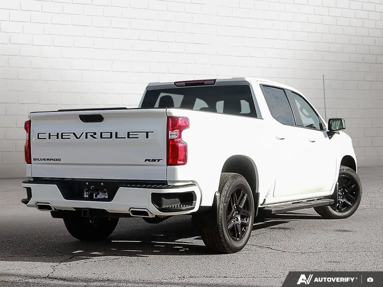 Chevrolet Silverado 1500 - Image 5