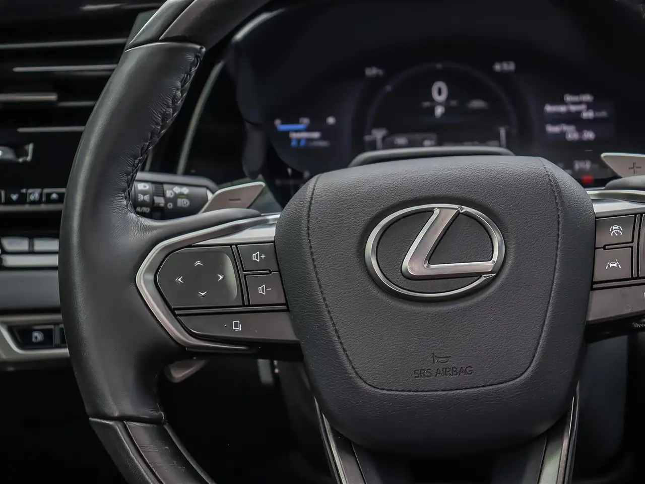 Lexus RX - Image 17