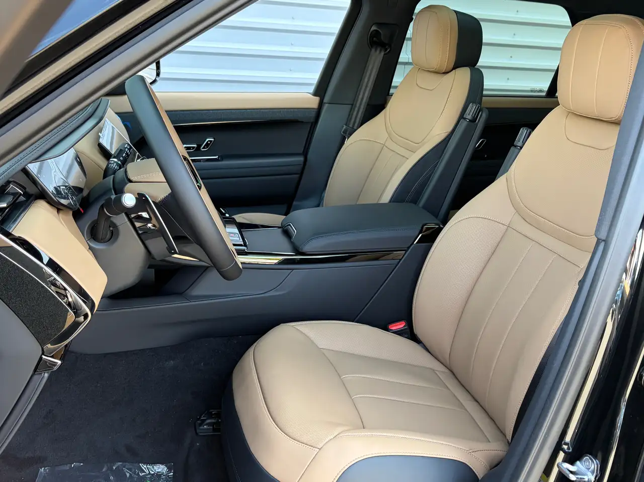 Land Rover Range Rover Sport - Image 9