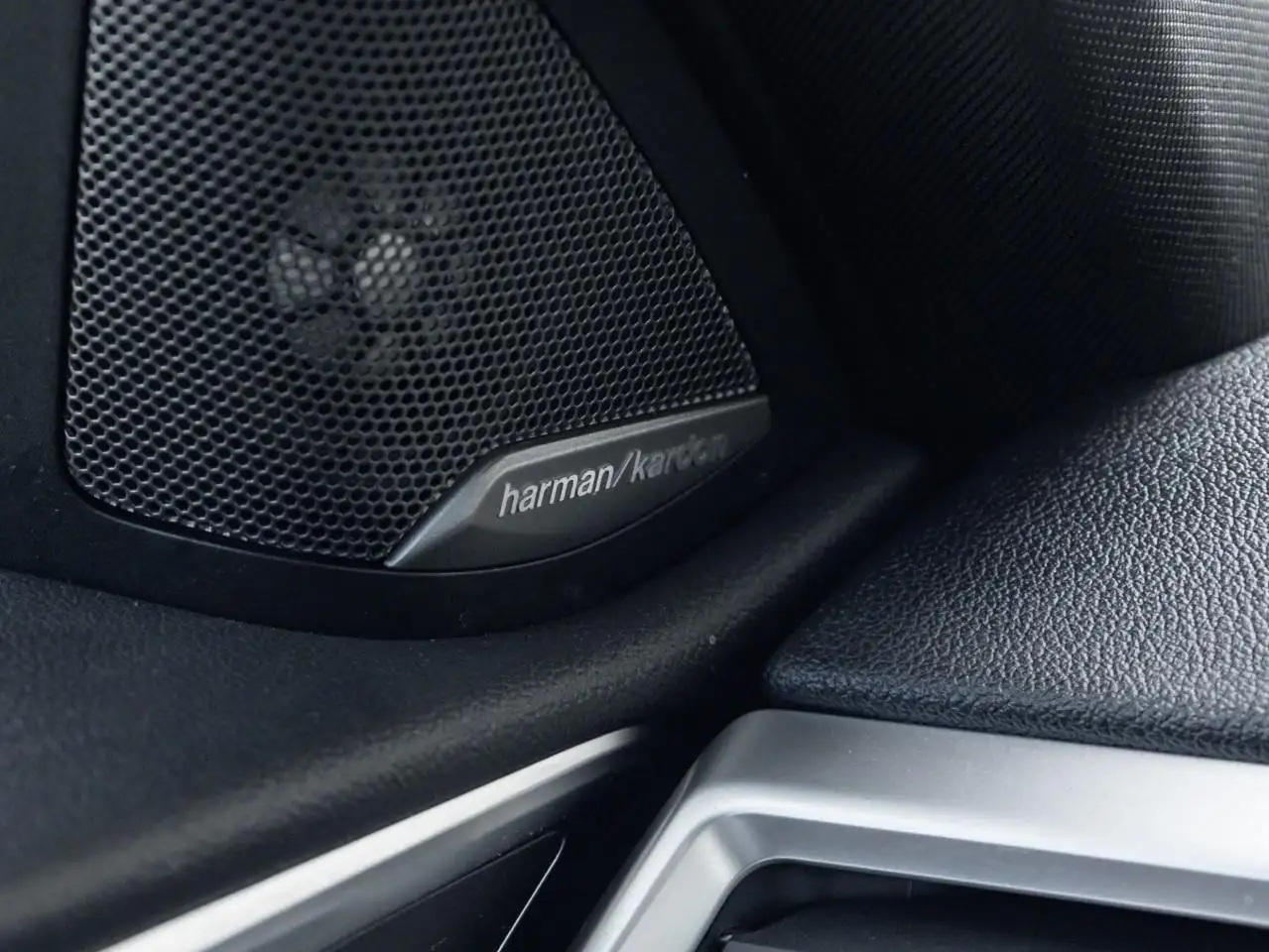 BMW 4 Series - Image 16