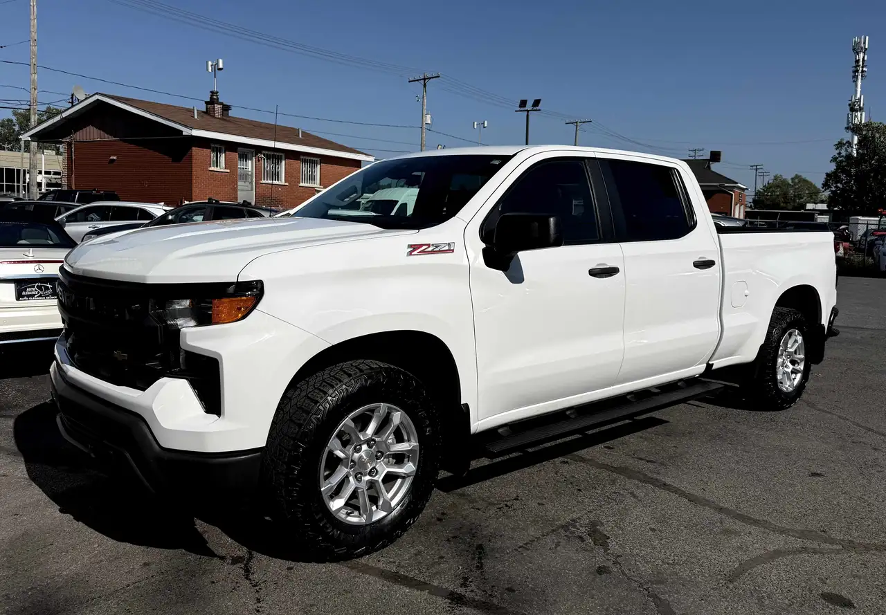 Chevrolet Silverado 1500 - Image 12