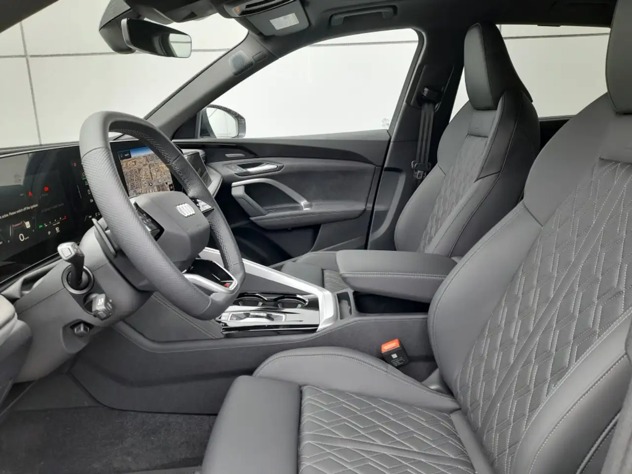 Audi SQ5 - Image 12