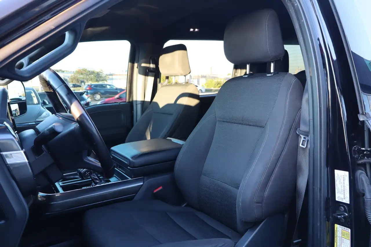 Ford F-150 - Image 21