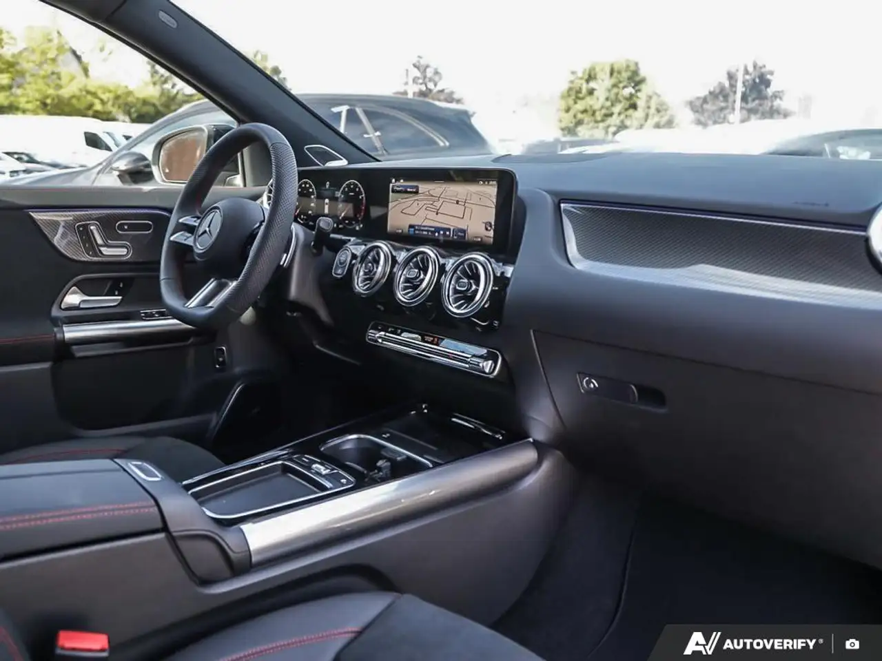 Mercedes-Benz GLA - Image 23