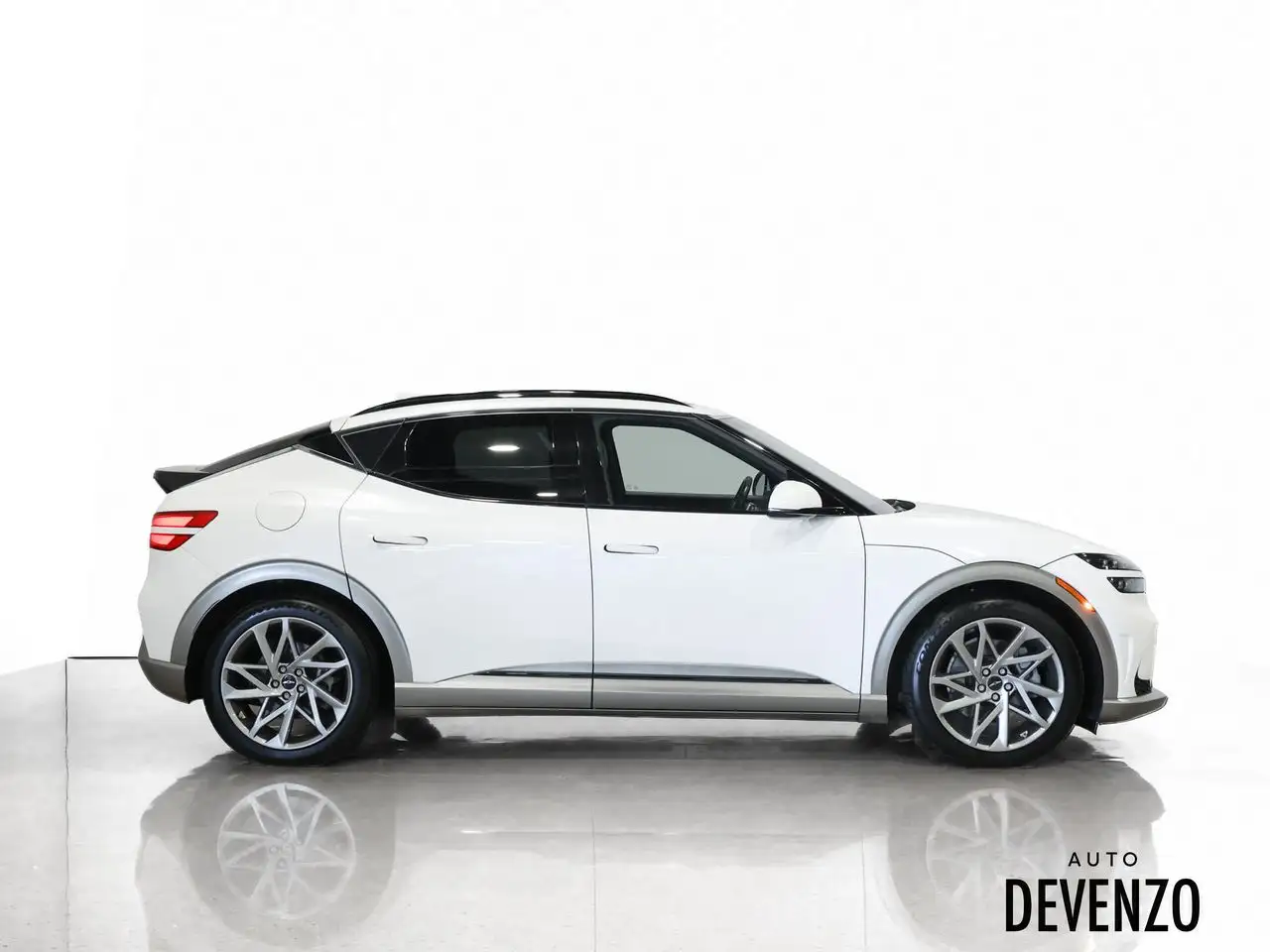 Genesis GV60 - Image 2
