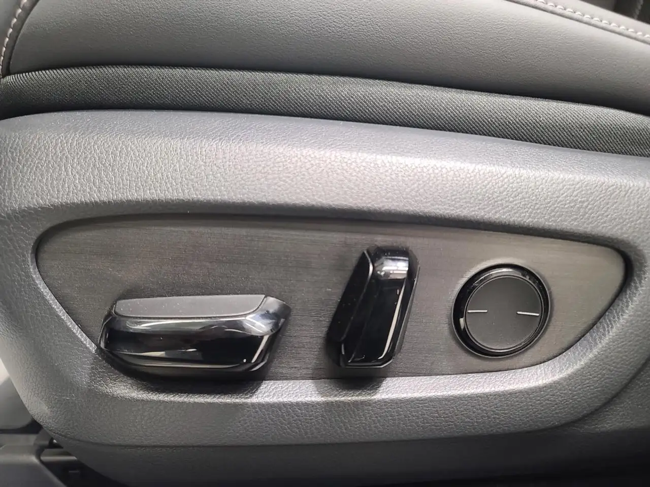 Lexus NX 350 - Image 8