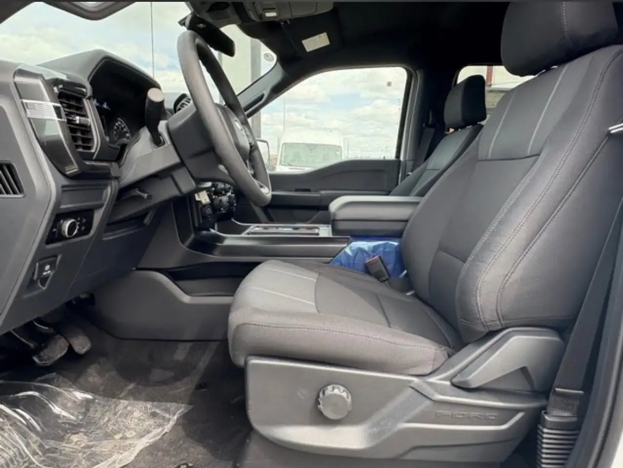 Ford F-150 - Image 9