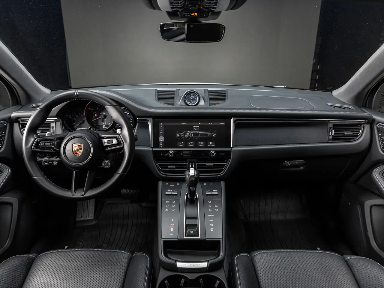 Porsche Macan - Image 24