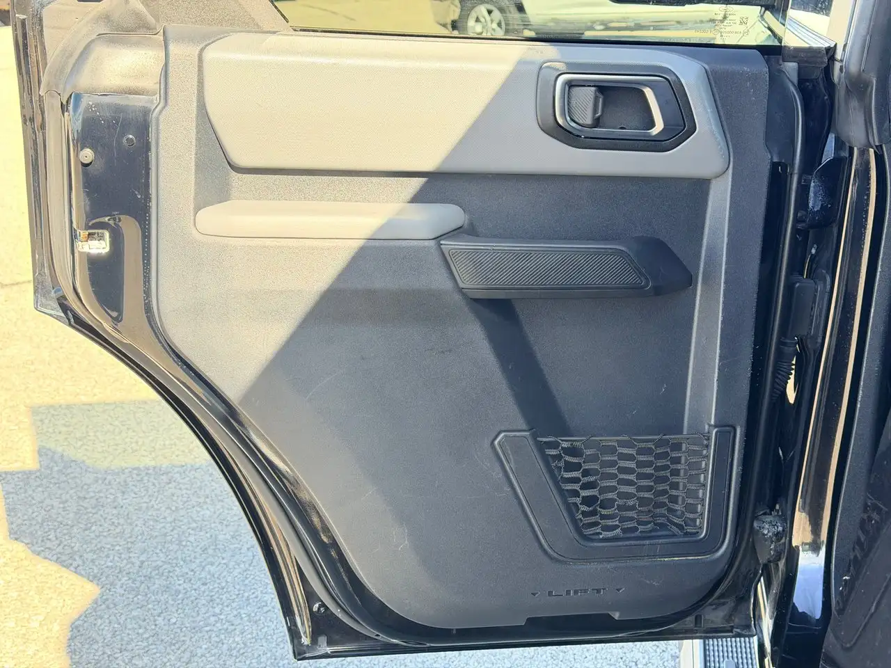 Ford Bronco - Image 19