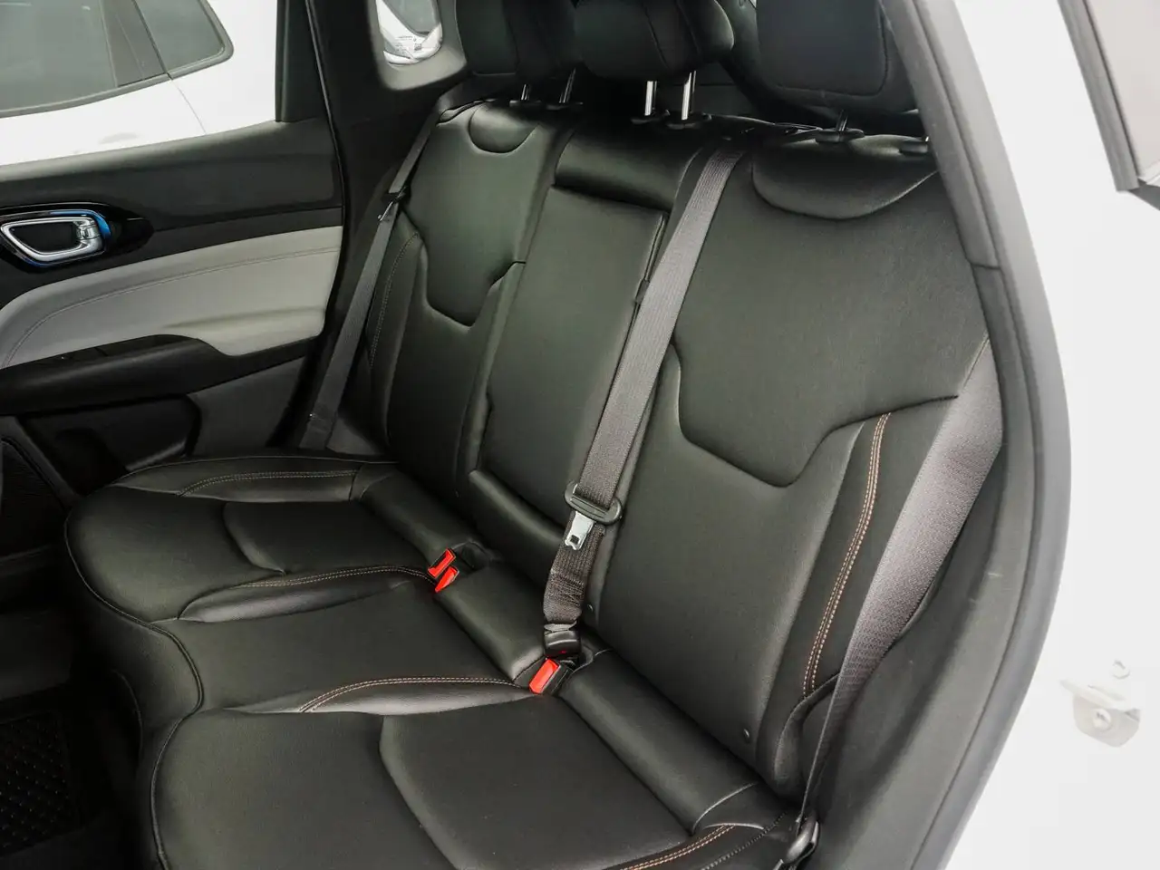 Jeep Compass - Image 14