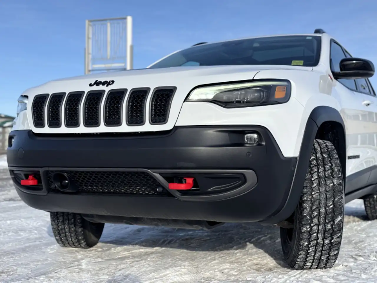 Jeep Cherokee - Image 26