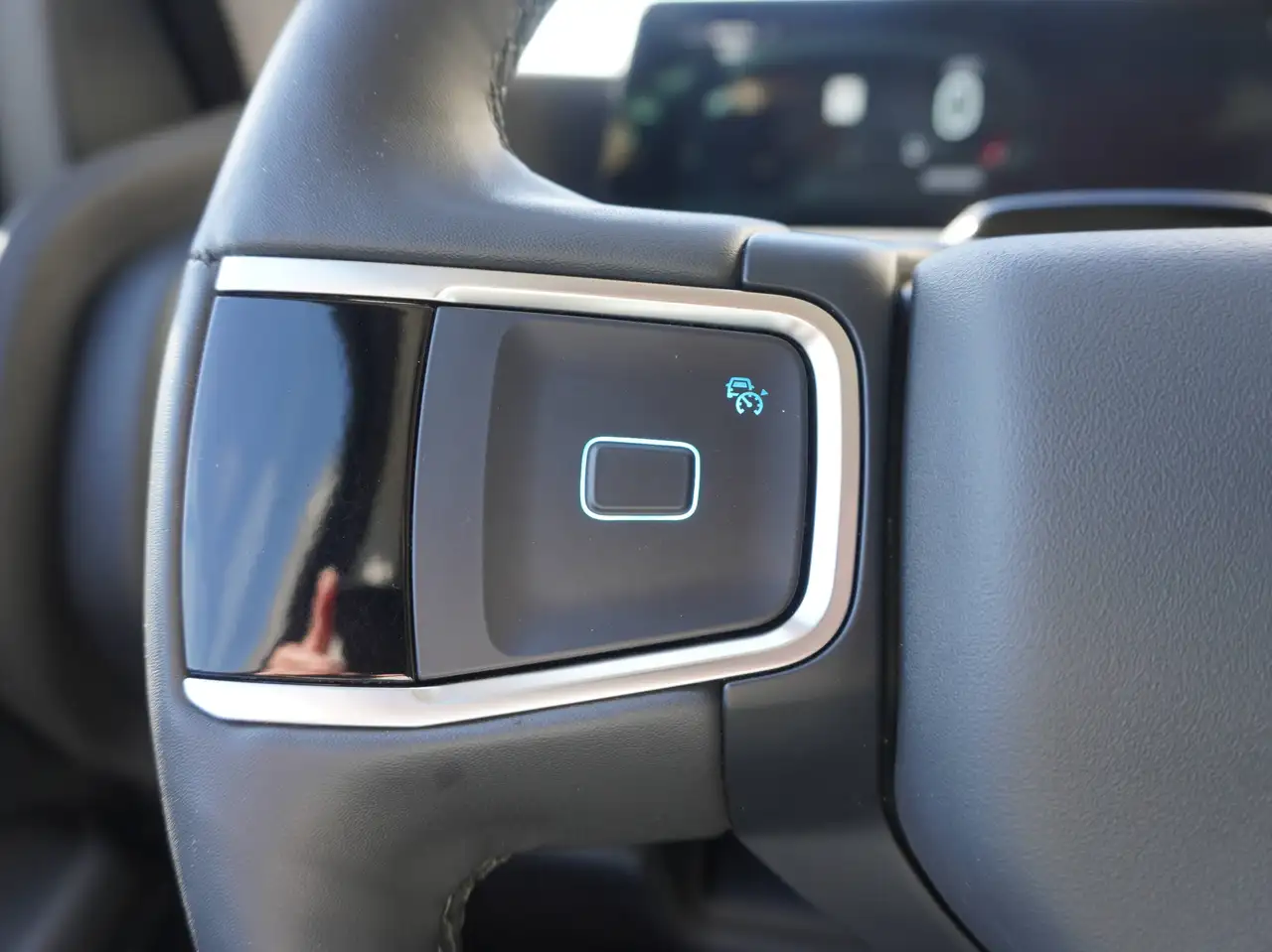 Ford Expedition - Image 21