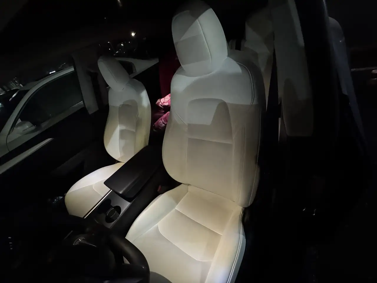 Tesla Model Y - Image 14