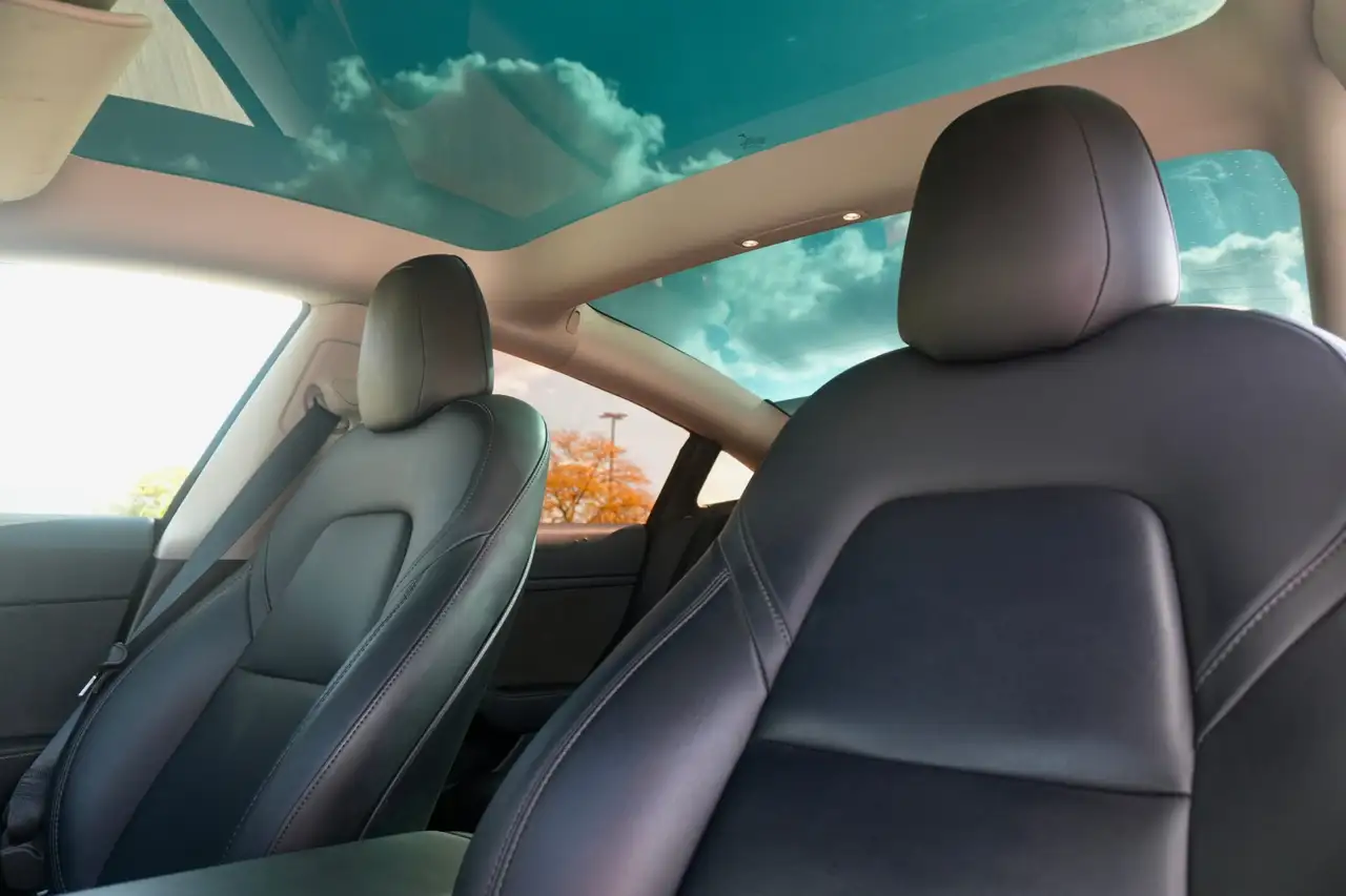 Tesla Model 3 - Image 5