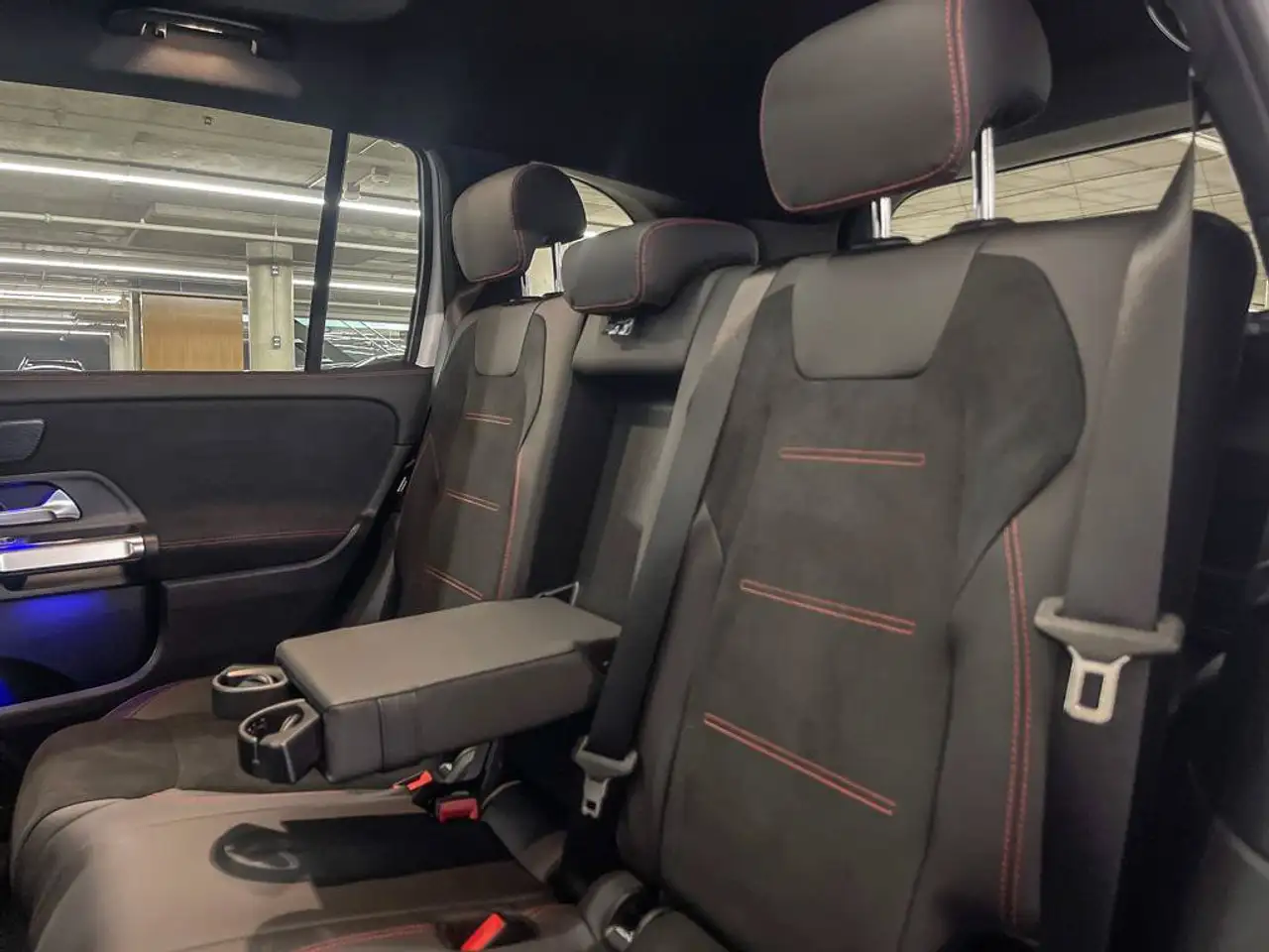 Mercedes-Benz GLB - Image 14