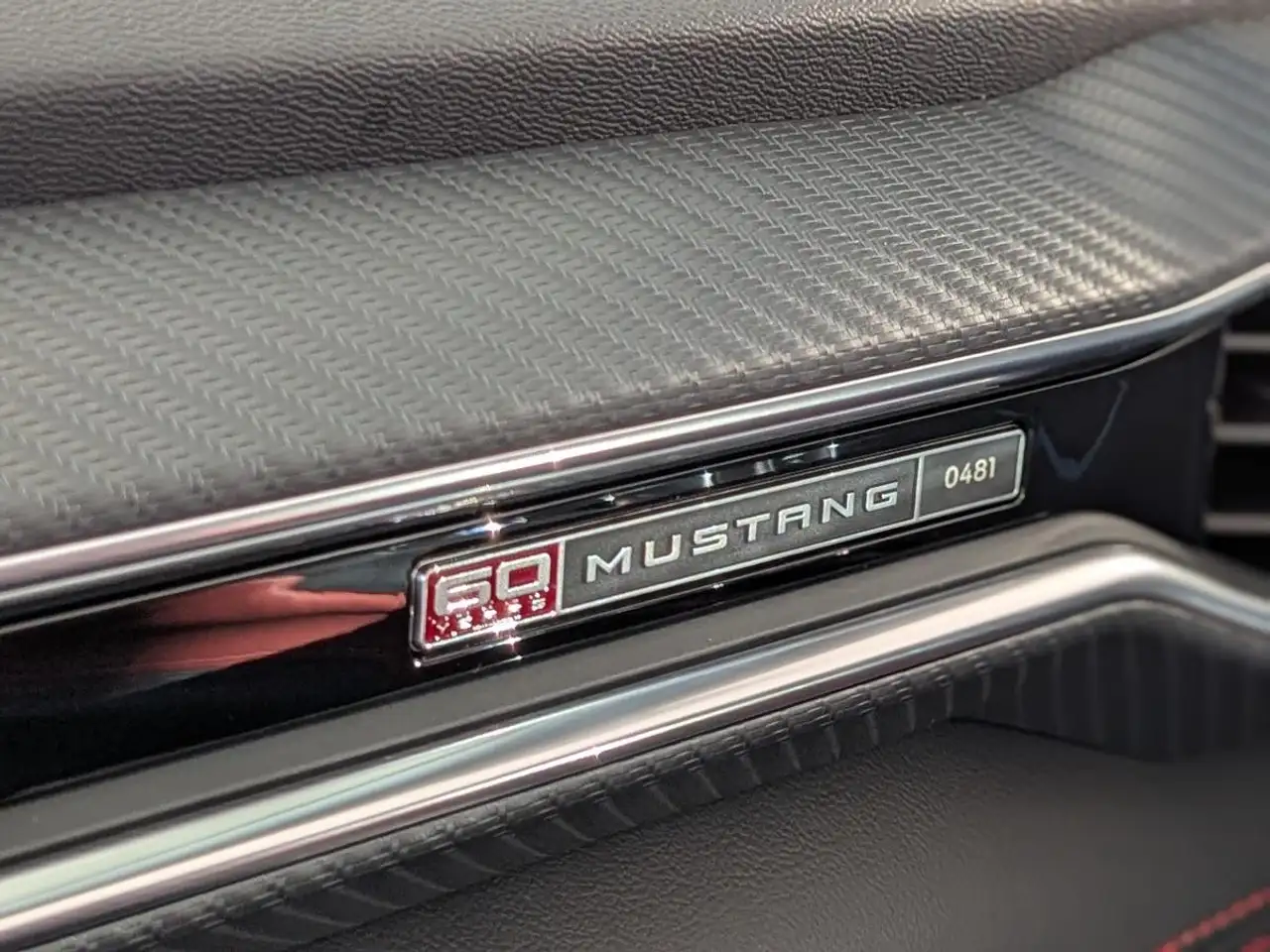 Ford Mustang - Image 21