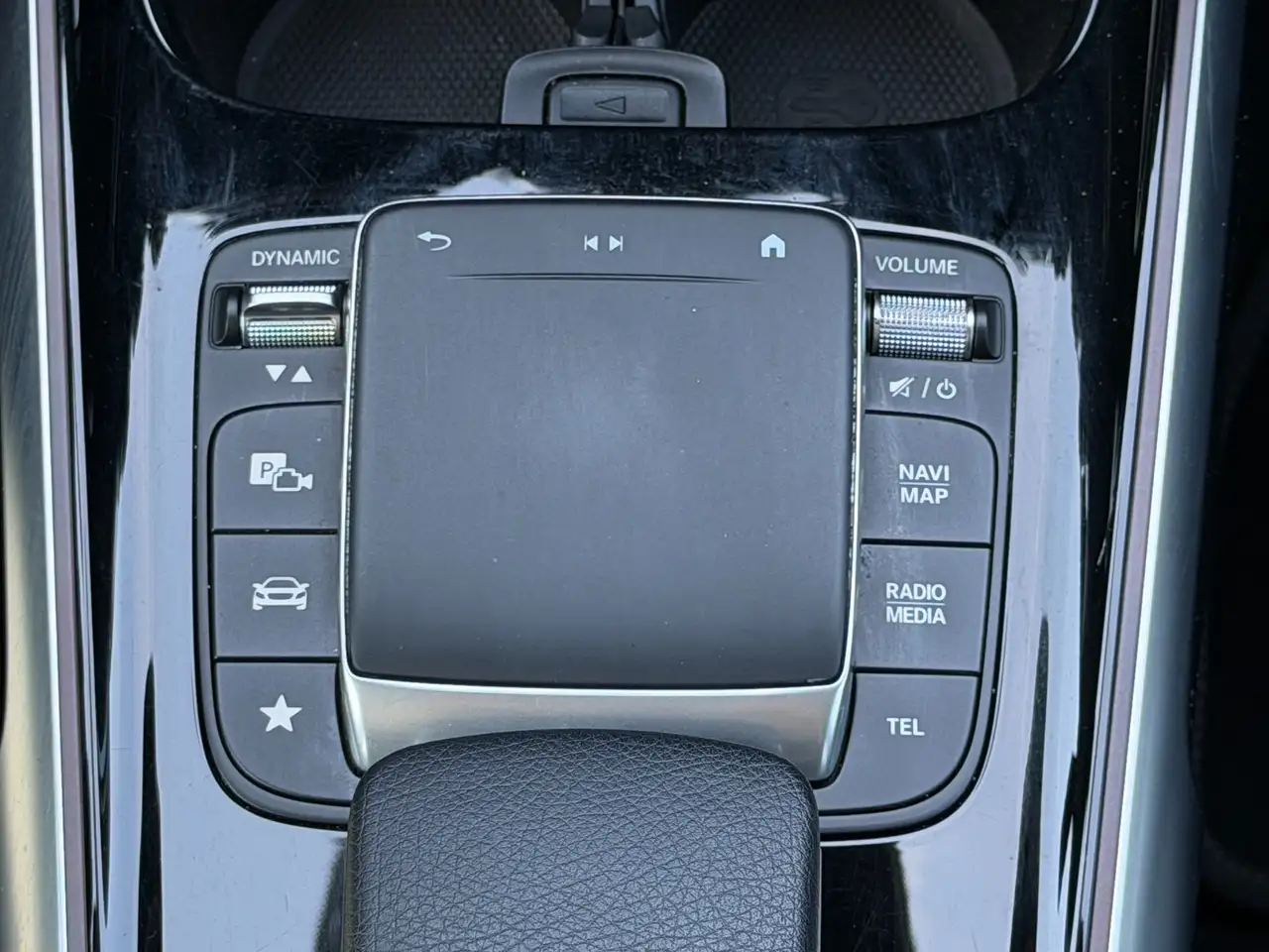 Mercedes-Benz GLB - Image 31