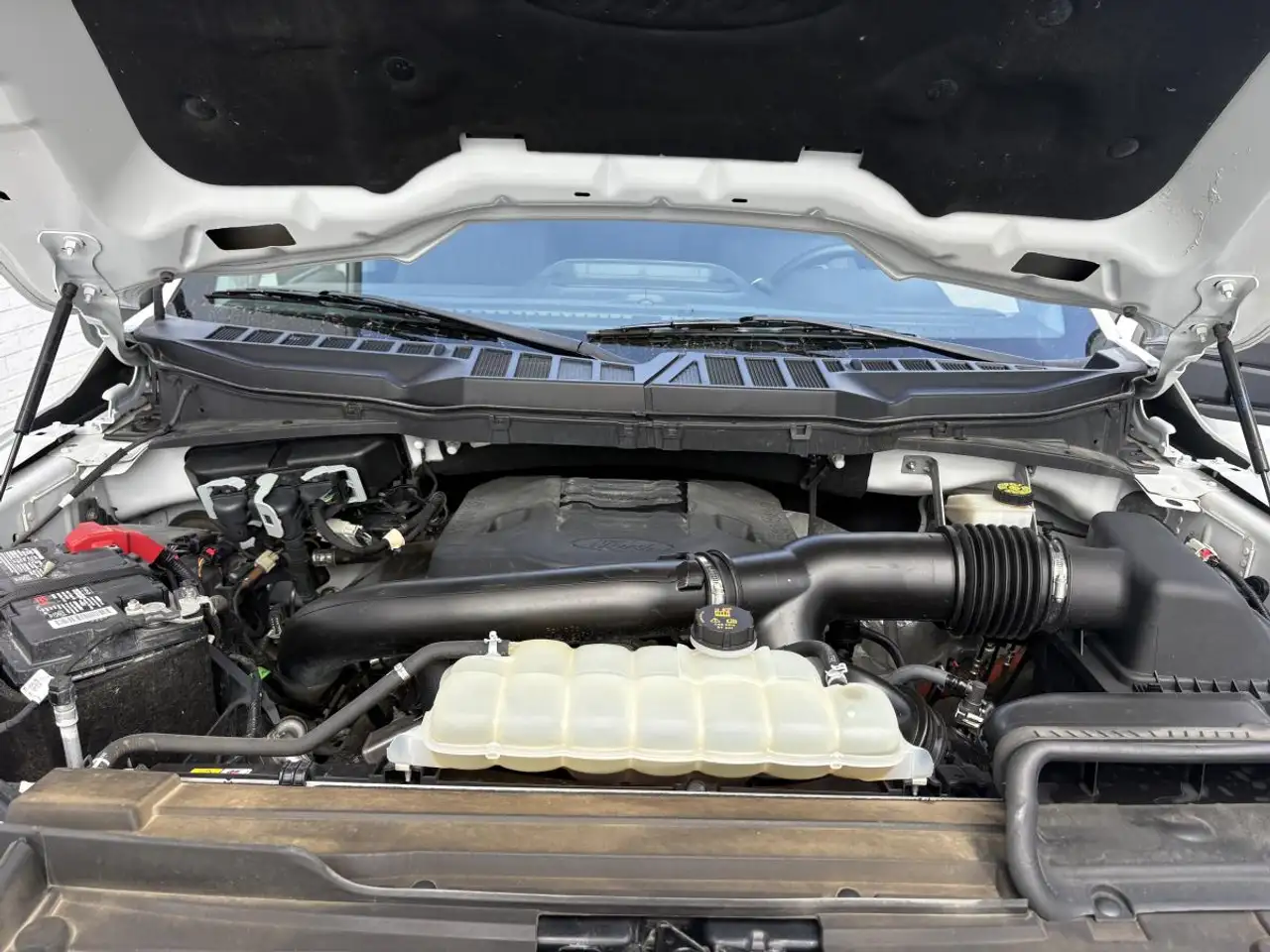 Ford F-150 - Image 35
