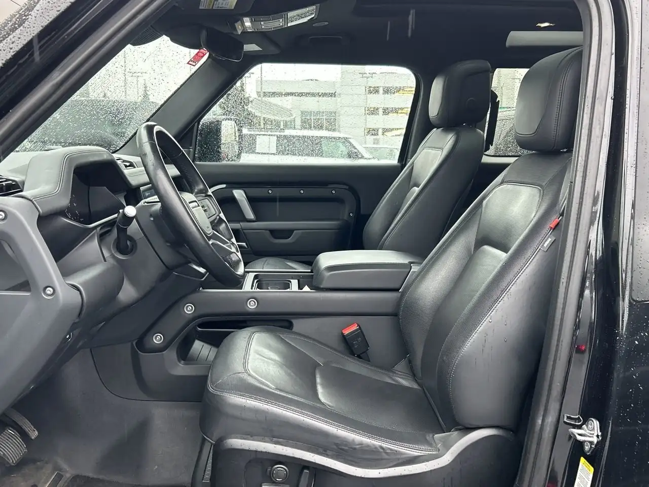 Land Rover Defender - Image 21