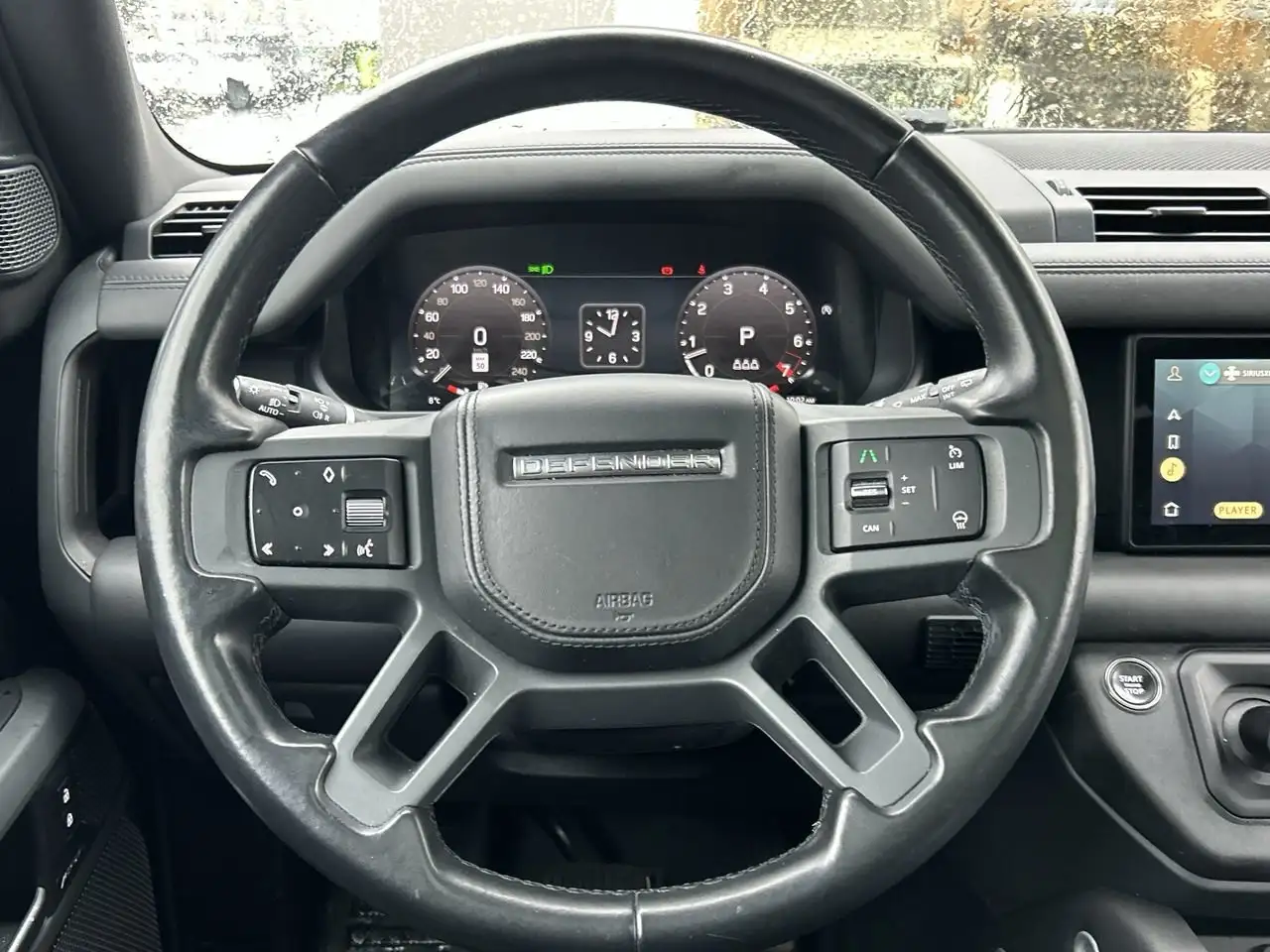 Land Rover Defender - Image 19