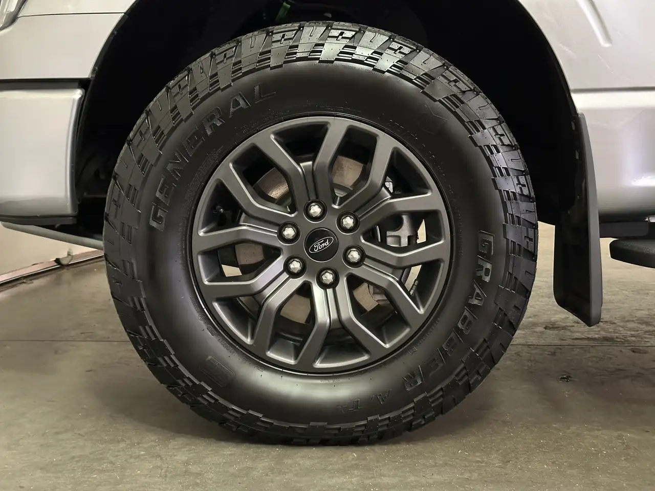 Ford F-150 - Image 19