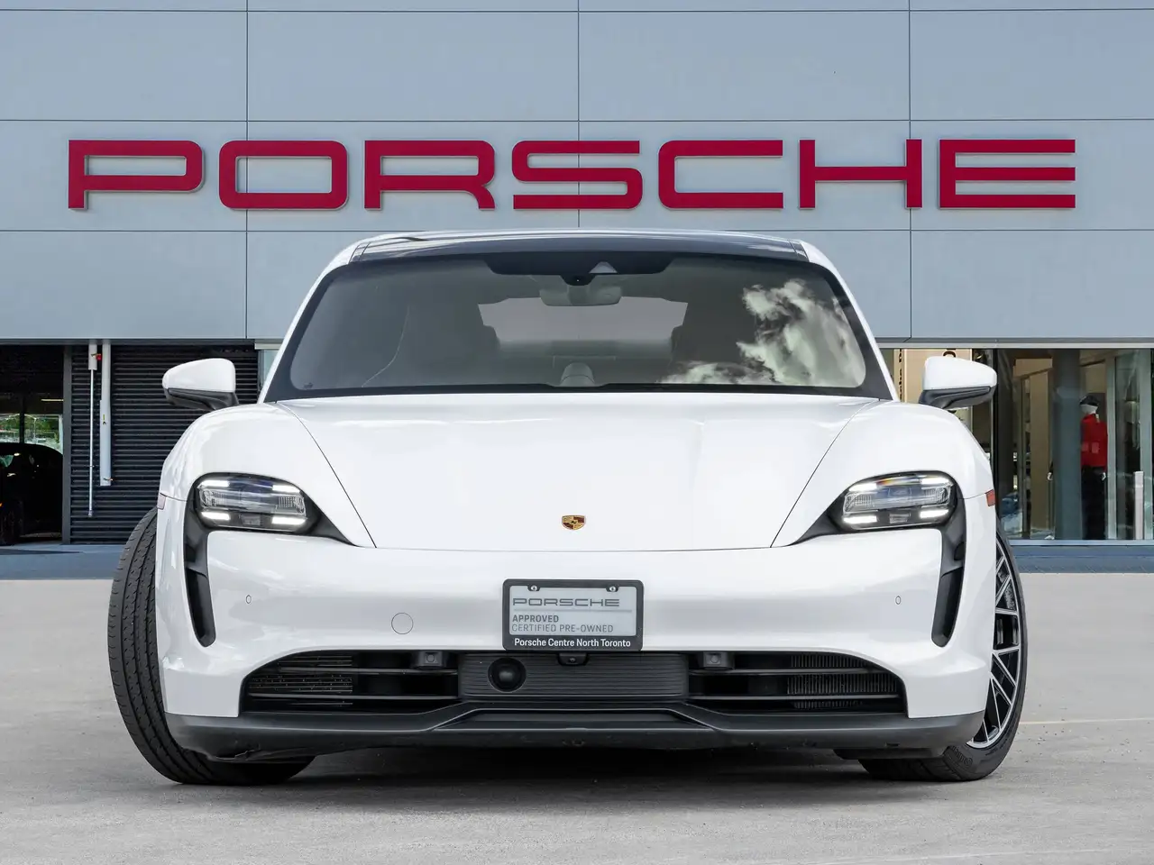 Porsche Taycan - Image 7