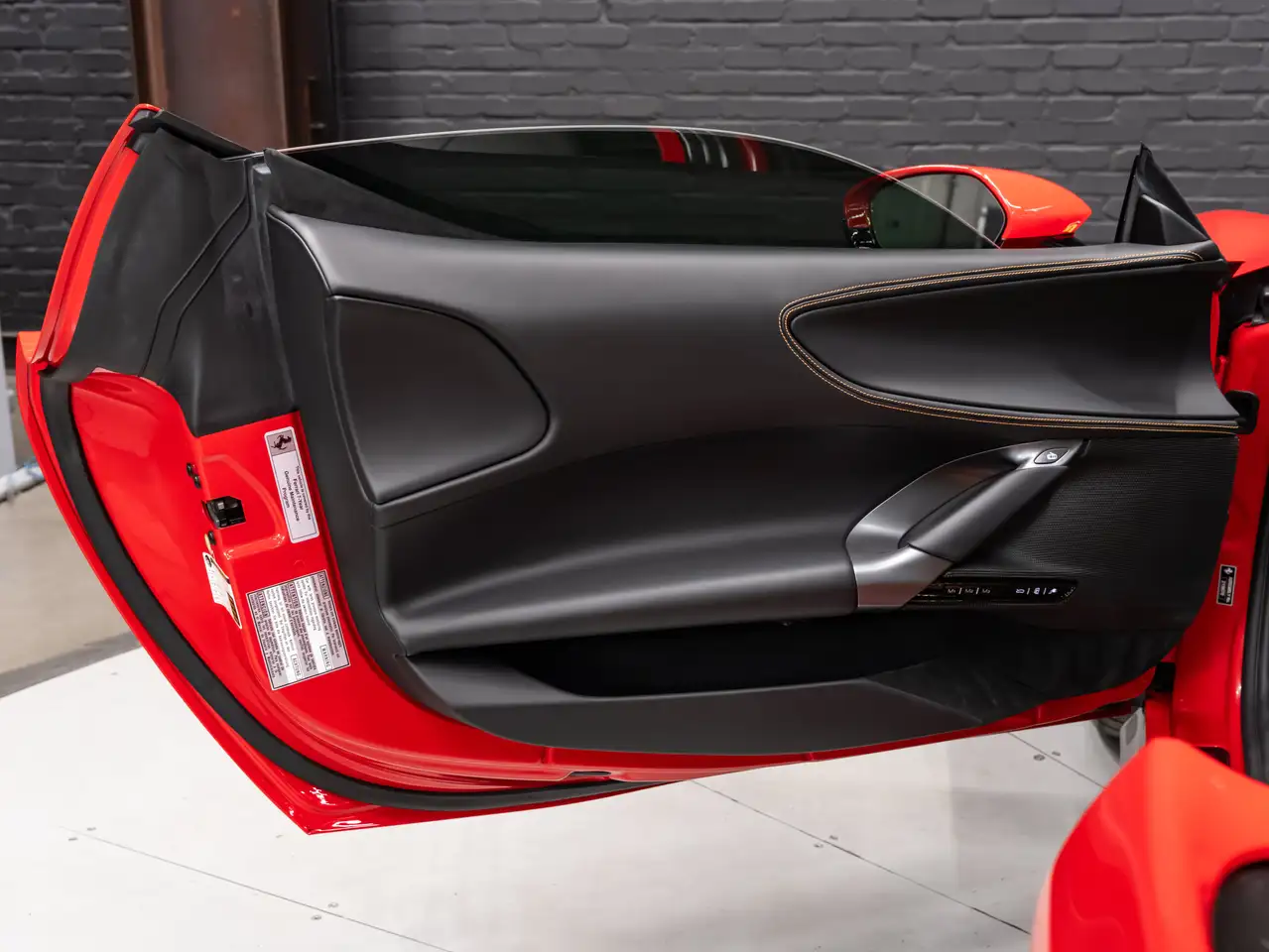 Ferrari SF90 Stradale - Image 37