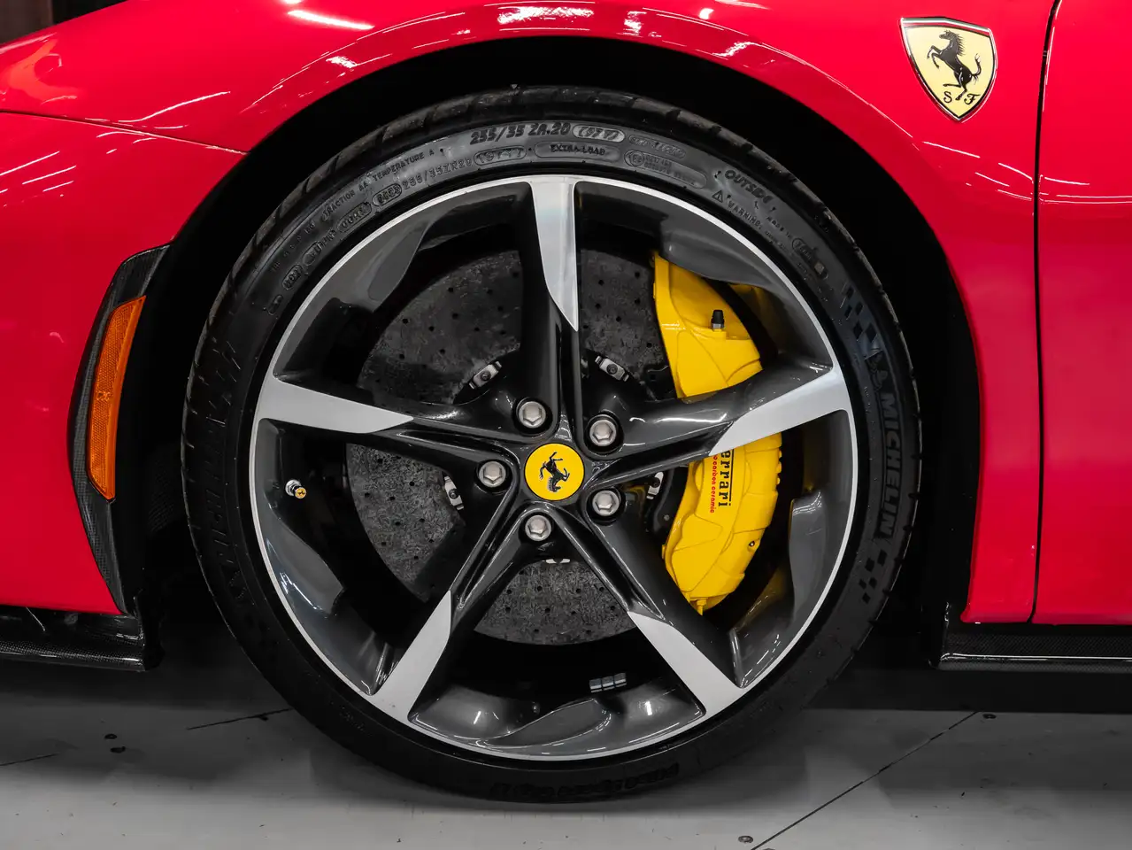 Ferrari SF90 Stradale - Image 12