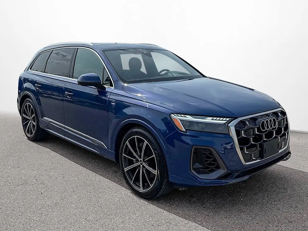 Audi Q7 - Image 8