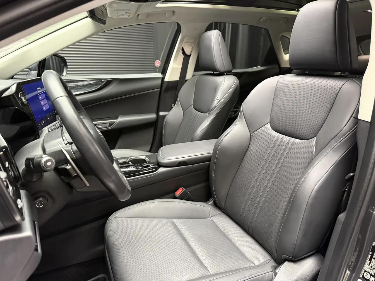 Lexus NX - Image 18