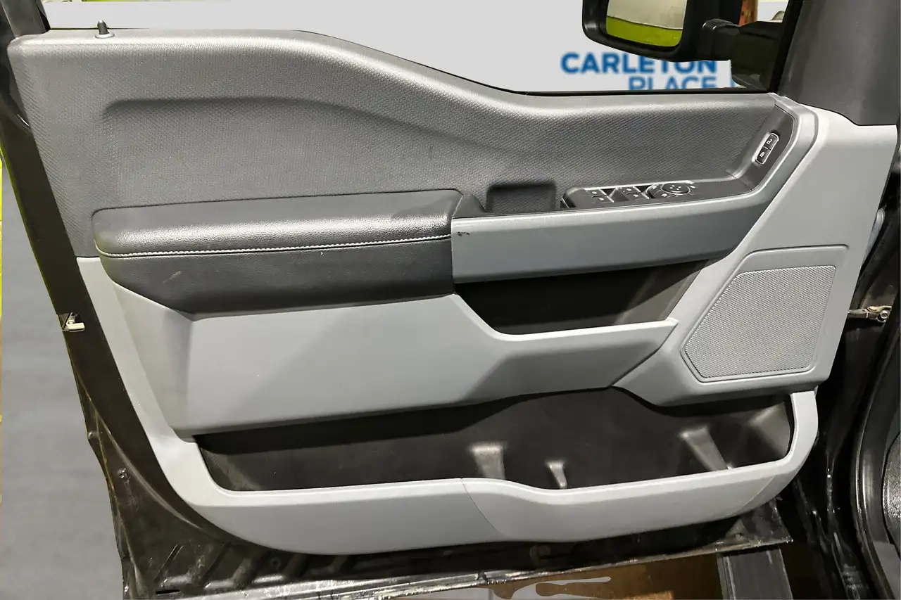Ford F-150 - Image 19