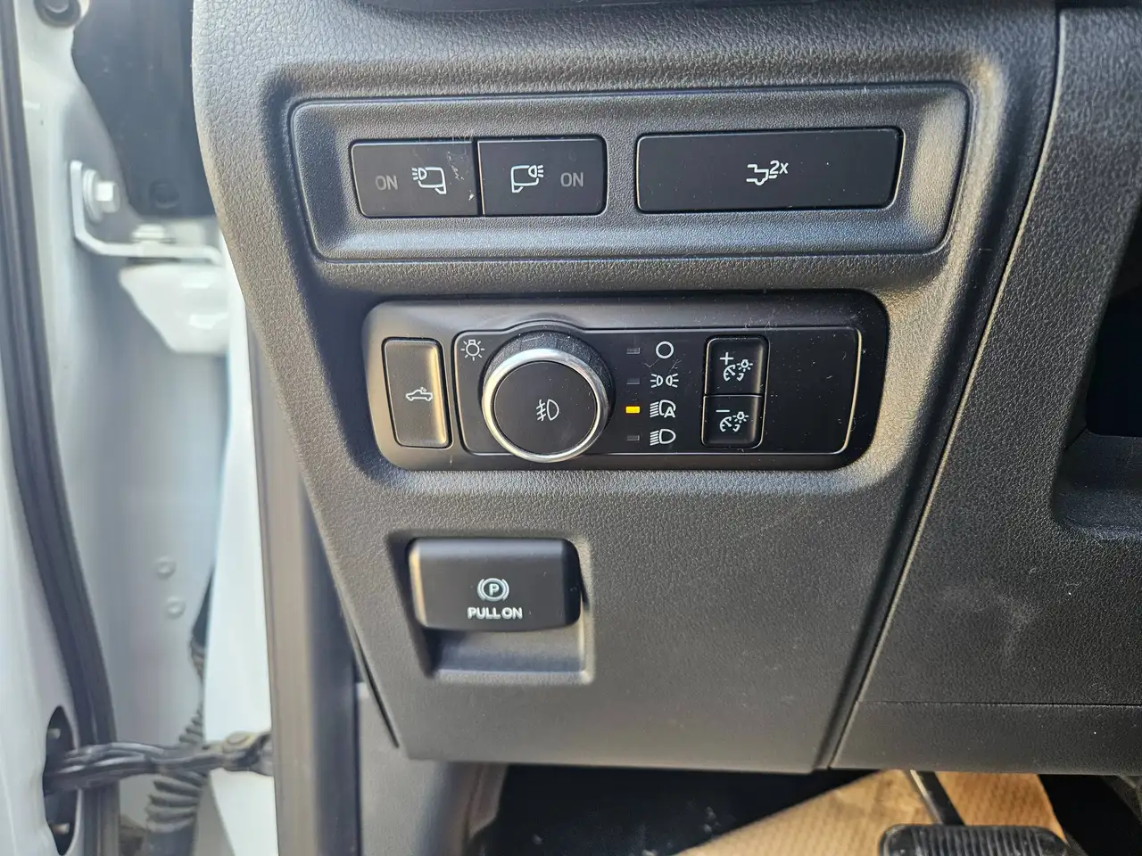 Ford F-150 - Image 9