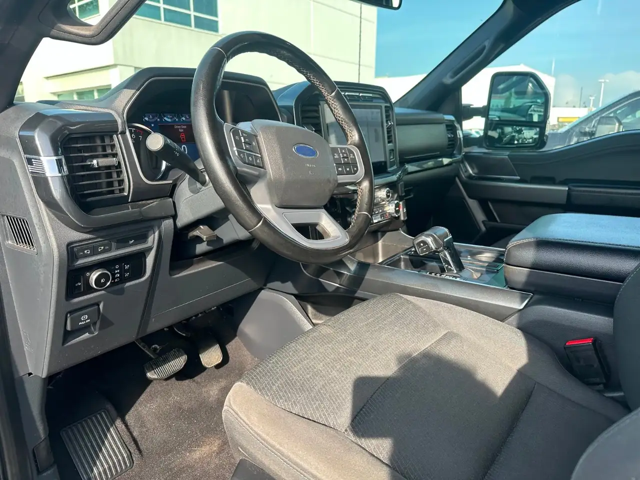 Ford F-150 - Image 10