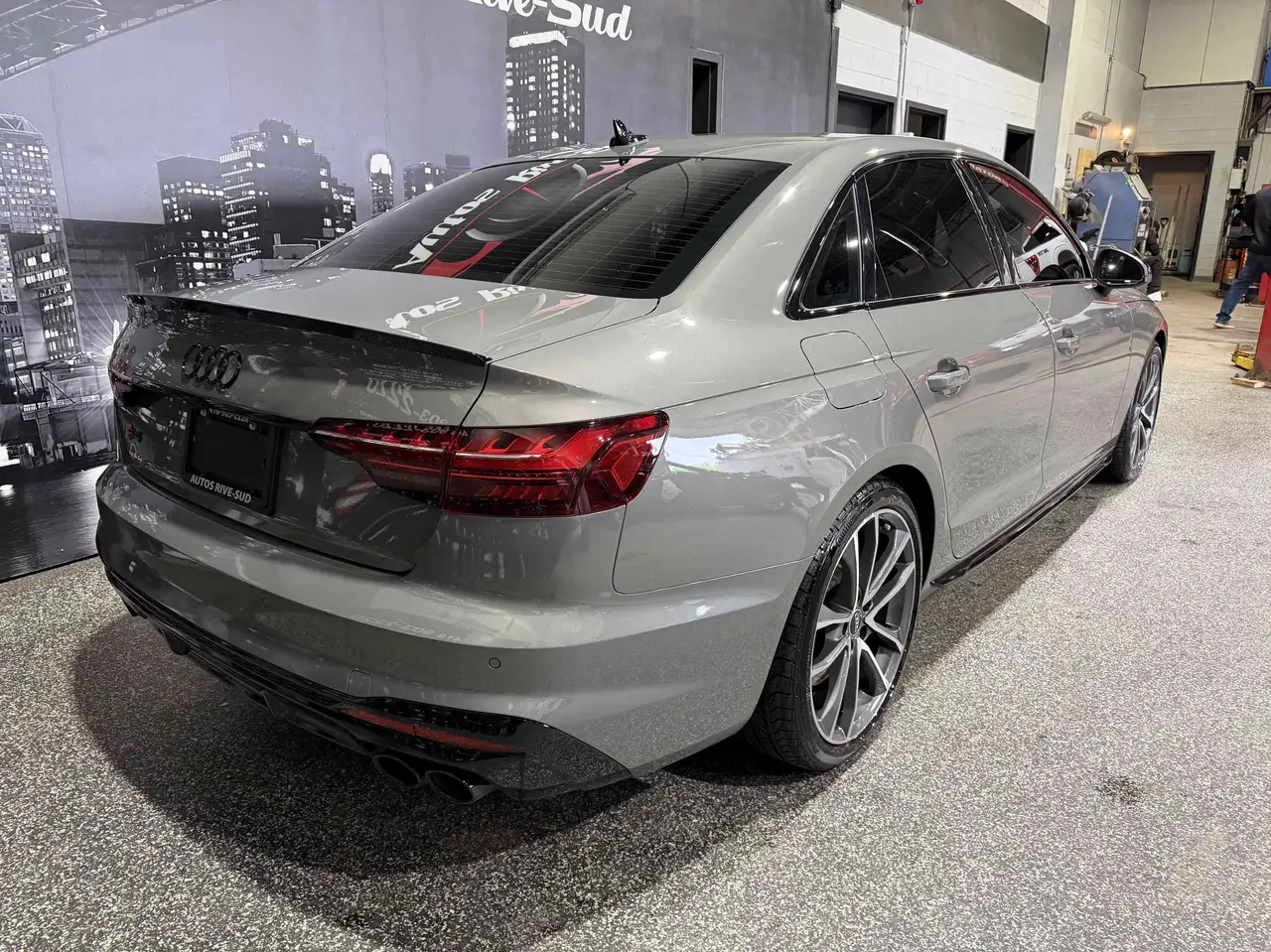 Audi S4 - Image 4