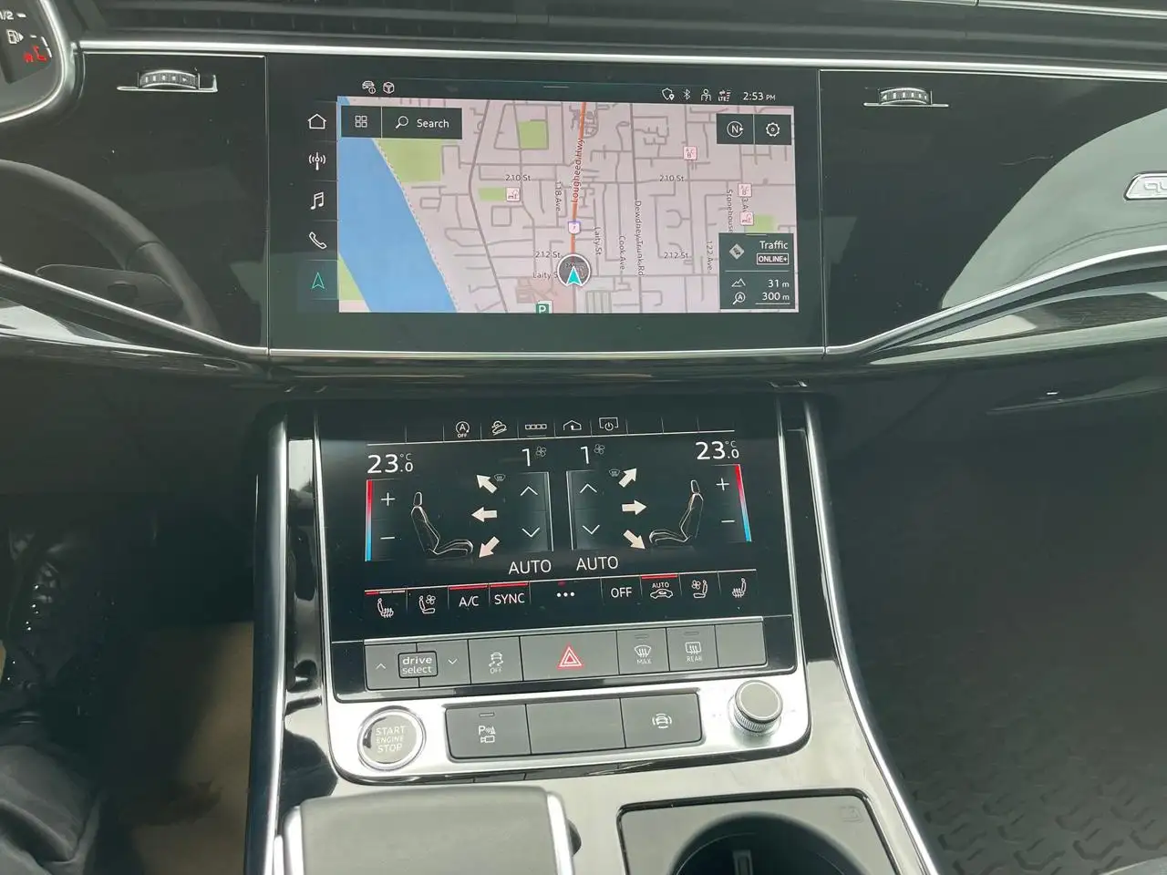 Audi Q7 - Image 13