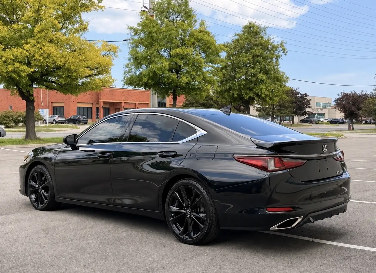Lexus ES - Image 3