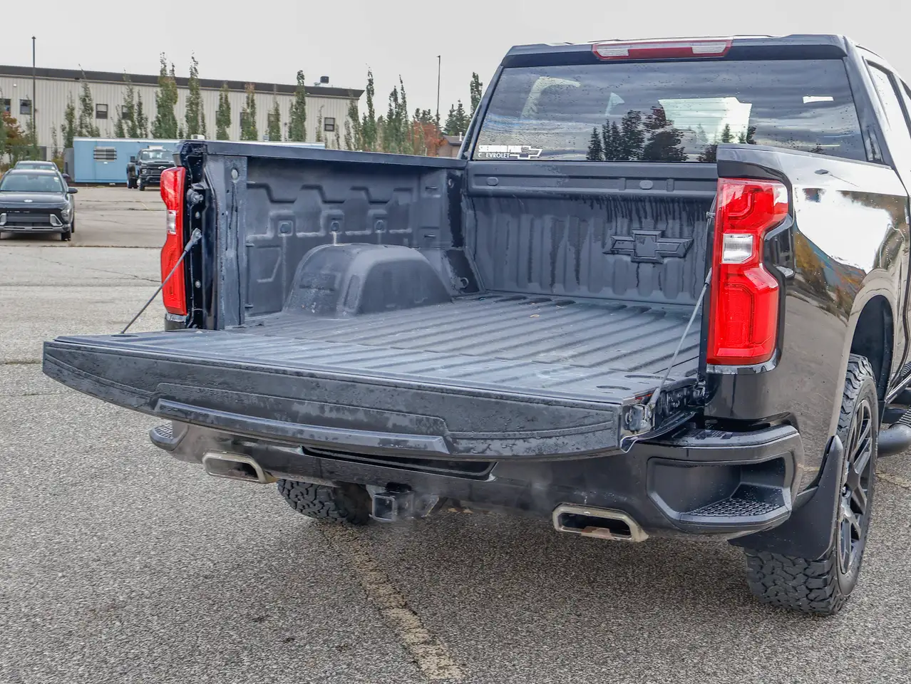 Chevrolet Silverado 1500 - Image 15