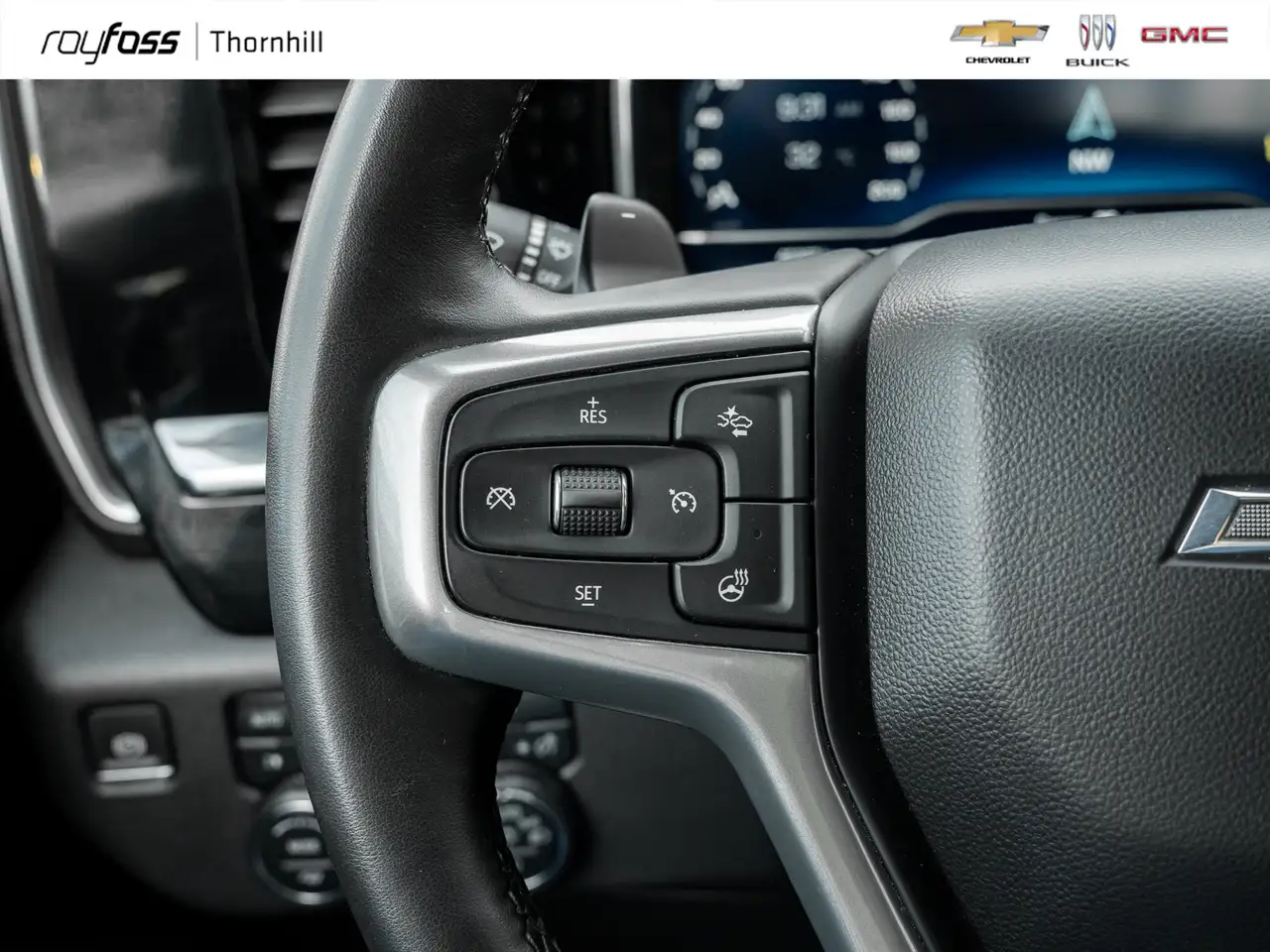 Chevrolet Silverado 1500 - Image 10