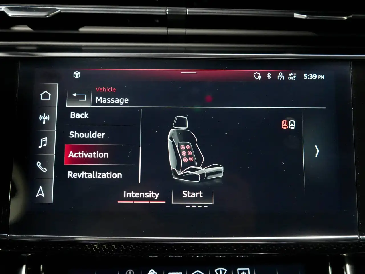 Audi SQ8 - Image 27