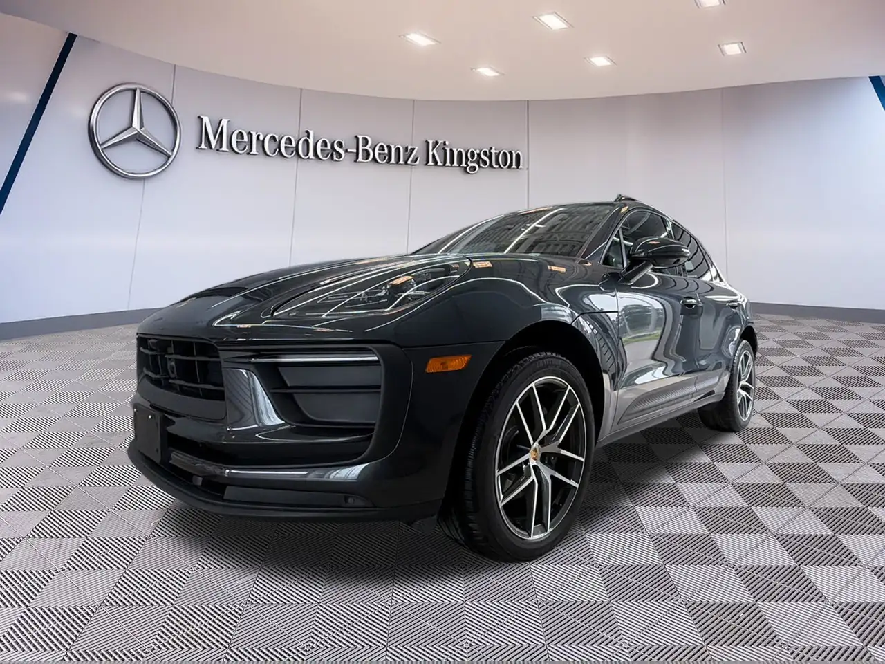Porsche Macan - Image 10