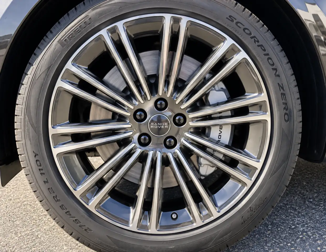 Land Rover Range Rover - Image 8