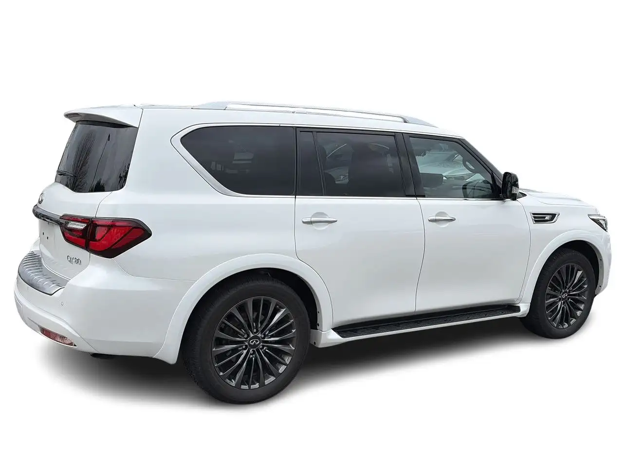 Infiniti QX80 - Image 15
