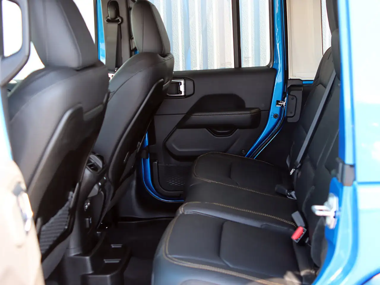Jeep Wrangler - Image 24
