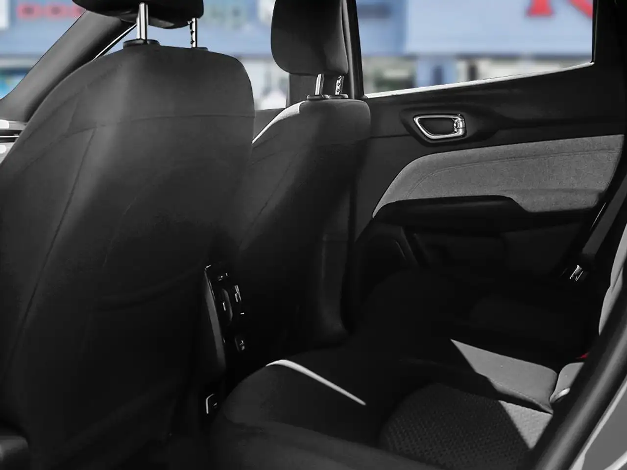 Jeep Compass - Image 21